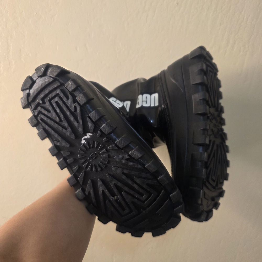 UGG Kids Glossy Black Rain Boots - Picture 3 of 3